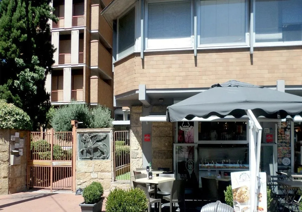 Hotel photo 11