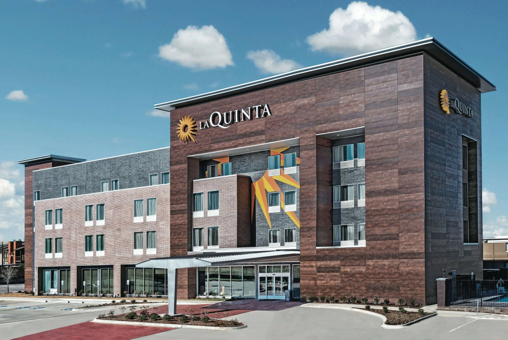 La Quinta Inn & Suites by Wyndham Dallas Grand Prairie North — фото