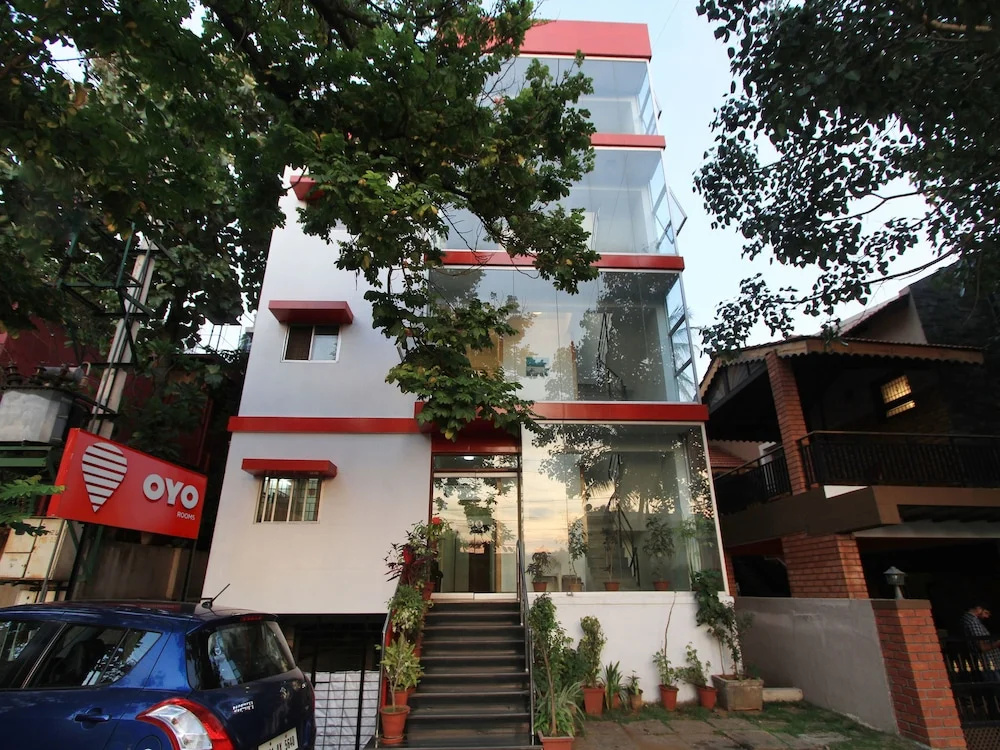 OYO 1356 Hotel Gokulam Compact