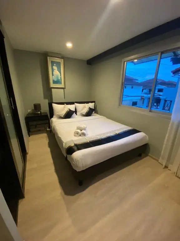 Economy room