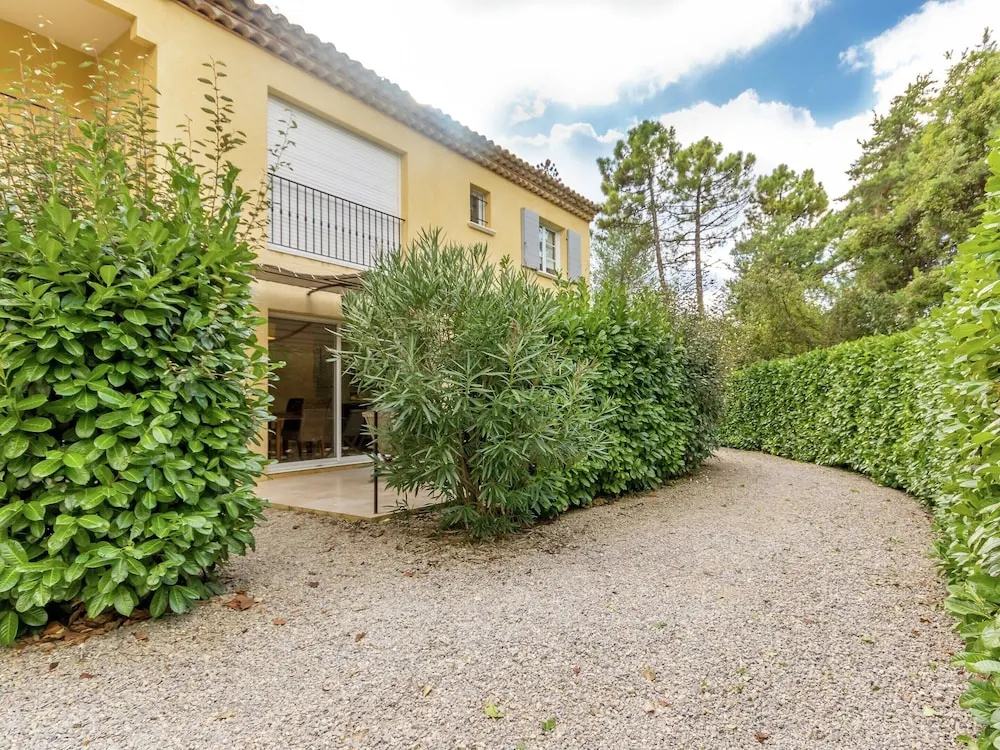 Apartment in Montauroux With Pool & Forest Views