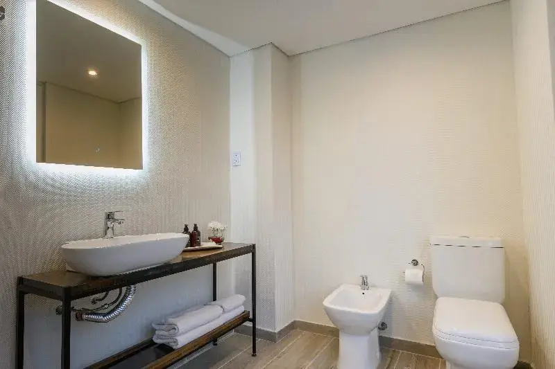 Deluxe Double room with balcony (full double bed)