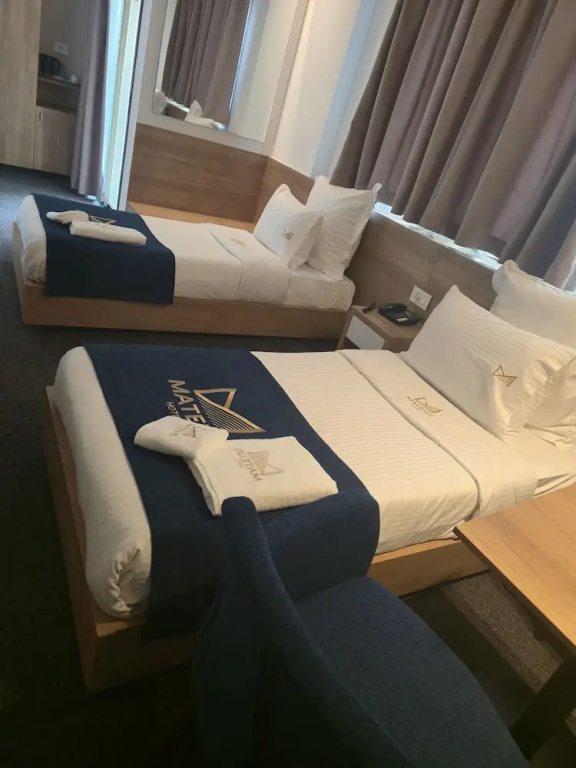 Economy room