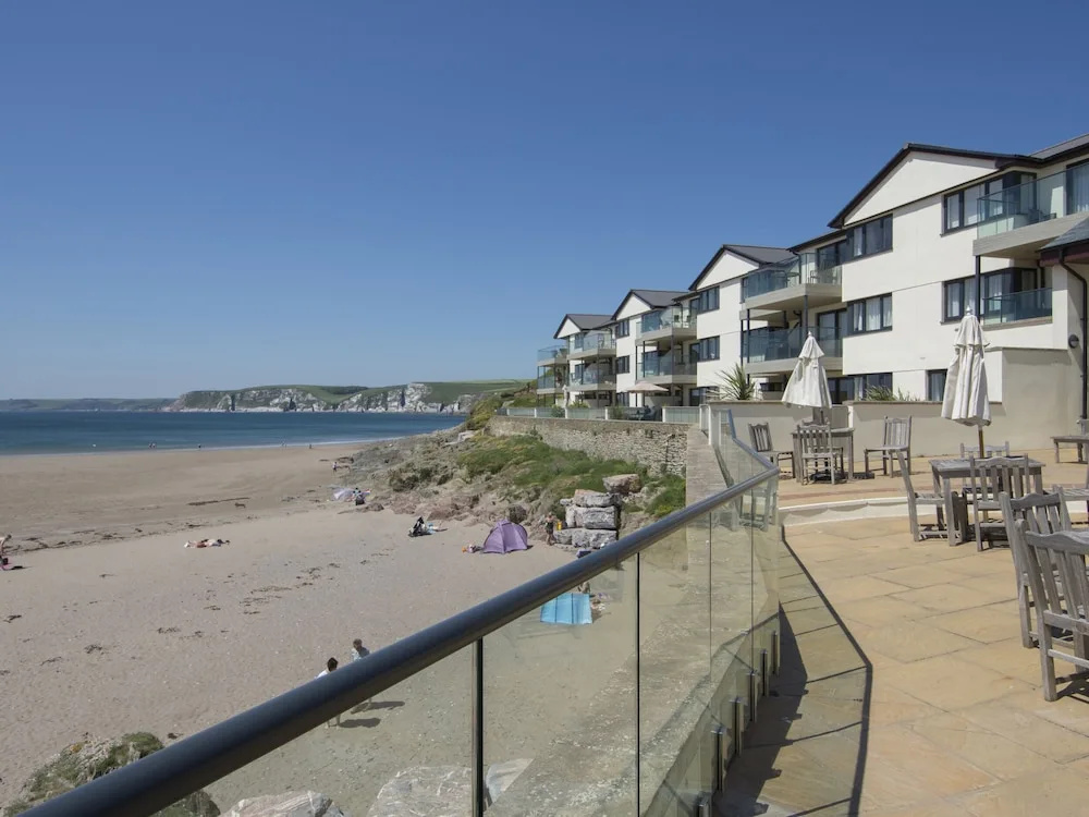 Beach & Waterfront
