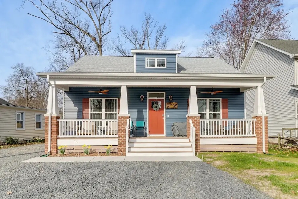 Walk to Bay: Home w/ Fenced Yard in Colonial Beach