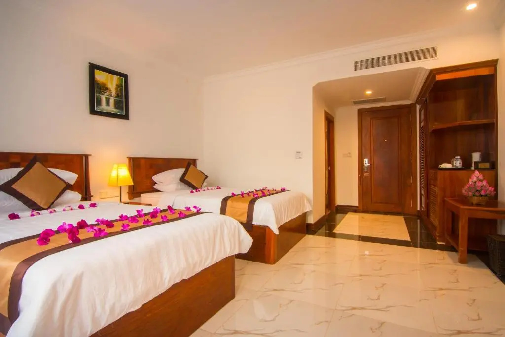 Deluxe Double room (full double bed)