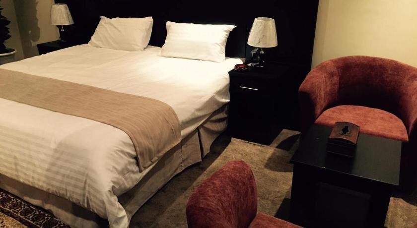 gallery_image_hidden_14