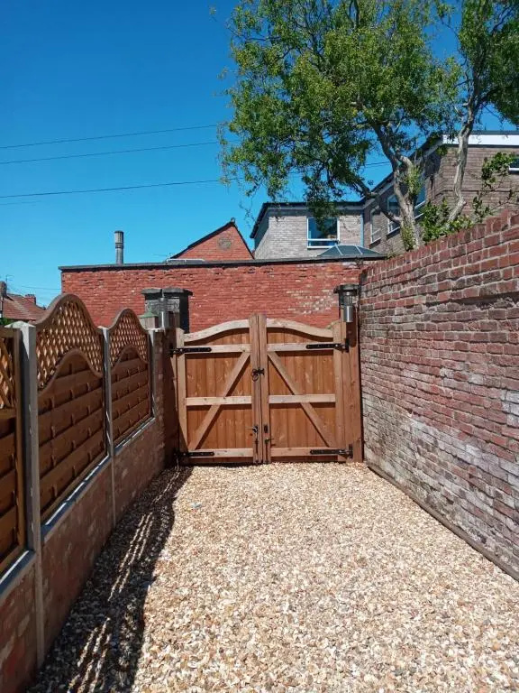 Delighful self catering in the heart of Glastonbury