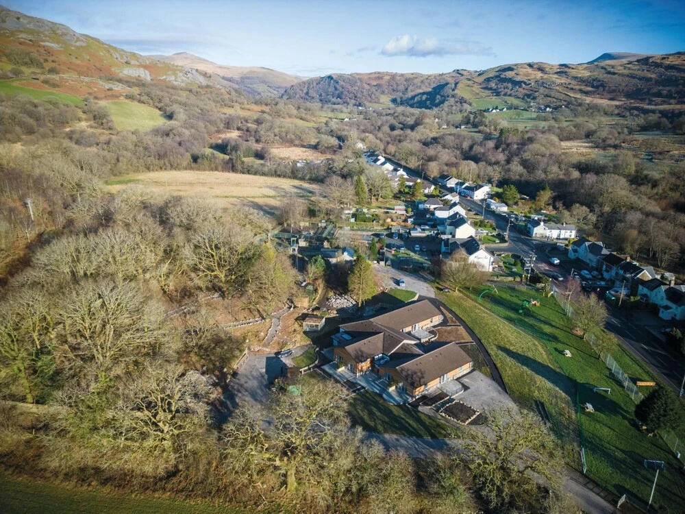 Suite 2 - Sleeping Giant Hotel - PEN Y CAE Inn