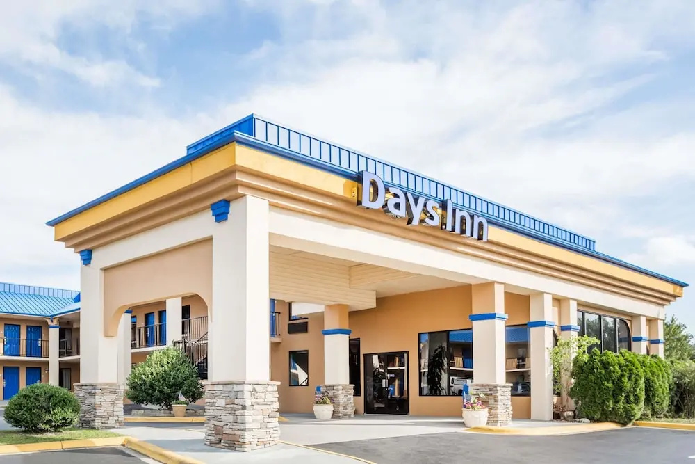 Days Inn Hendersonville