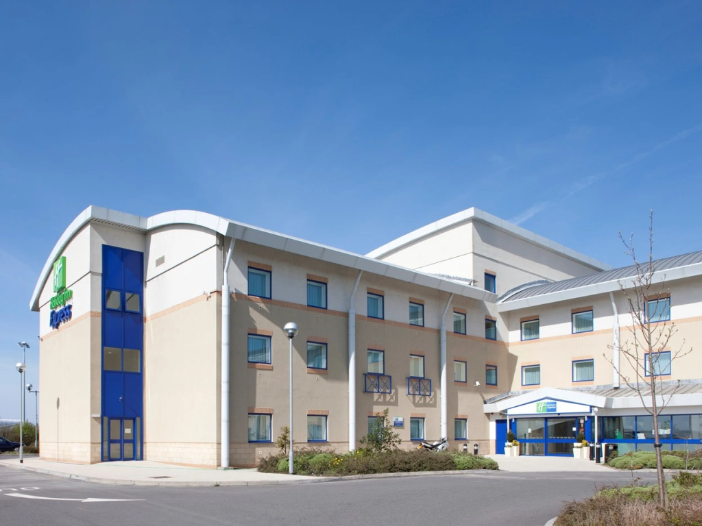 Holiday Inn Express Cardiff Airport by IHG