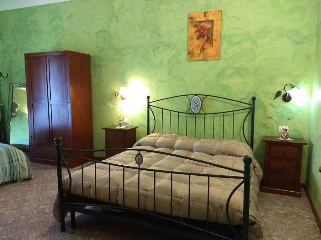 Standard Double room (full double bed)