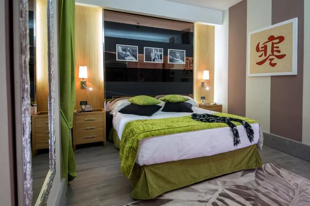 Executive Double room (full double bed)