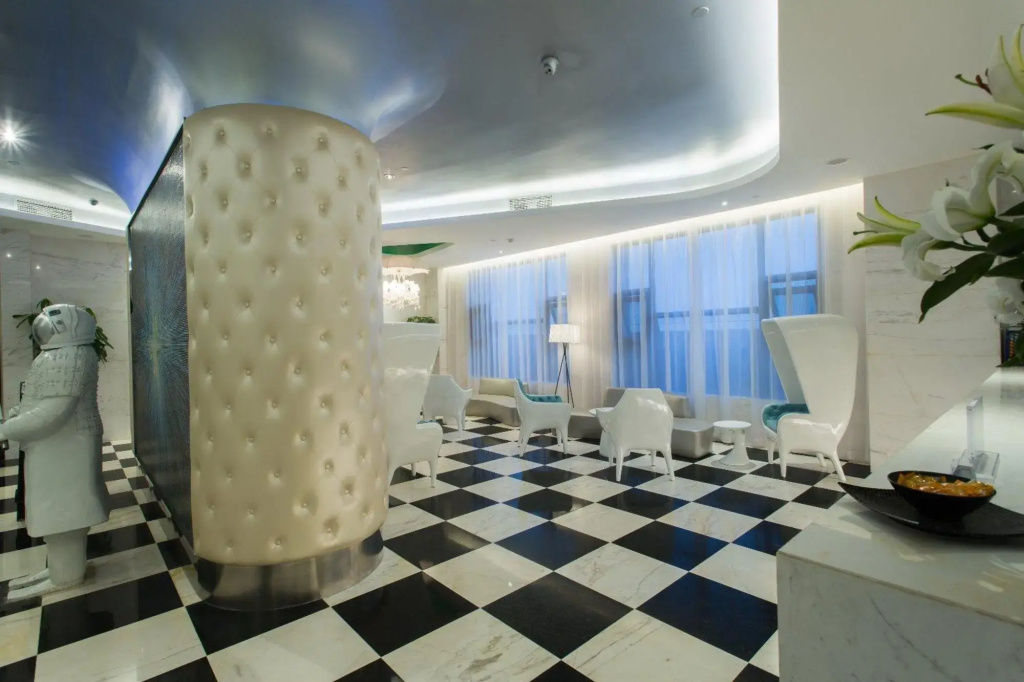 Hotel photo 12