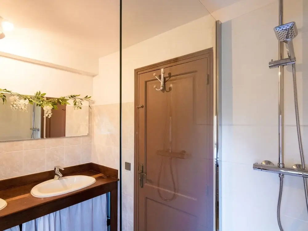 Afficher la photo 6 — Farmhouse With Private Pool, Large Garden and Playground