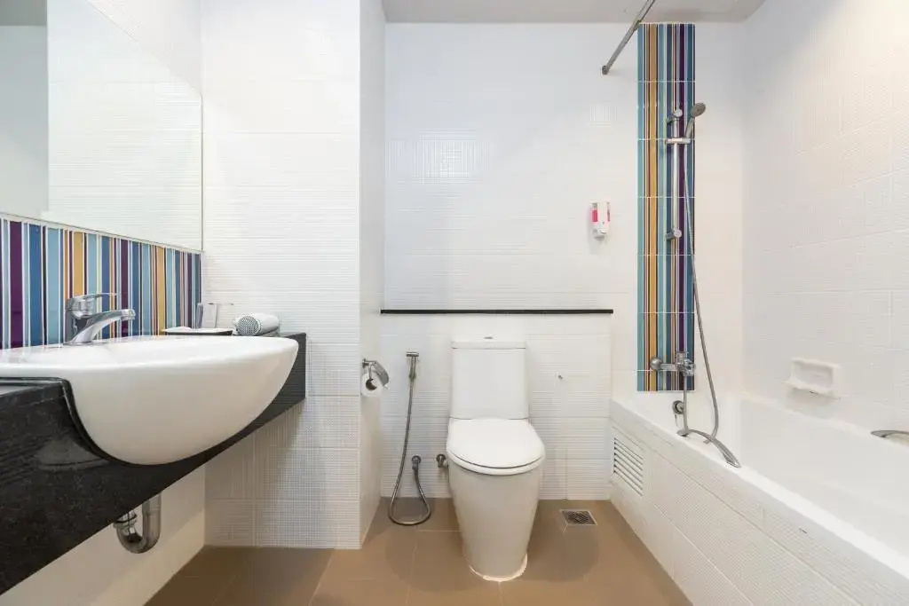 Deluxe Double room with pool view (full double bed)