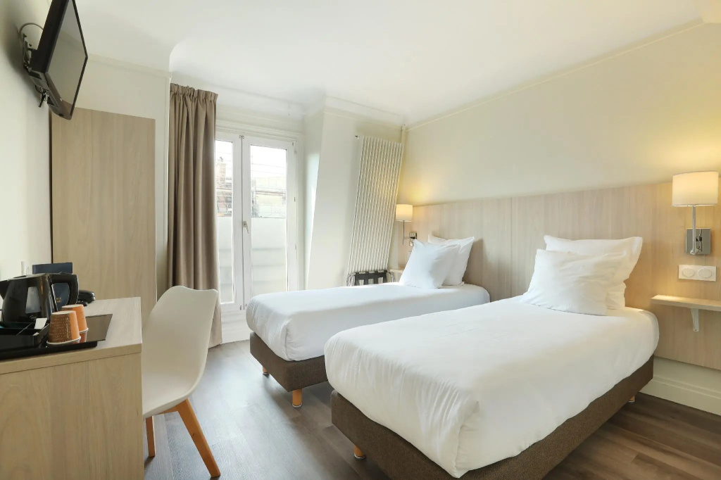 Отель Hotel Murat в Париже