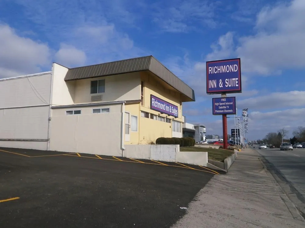 Richmond Inn & Suites