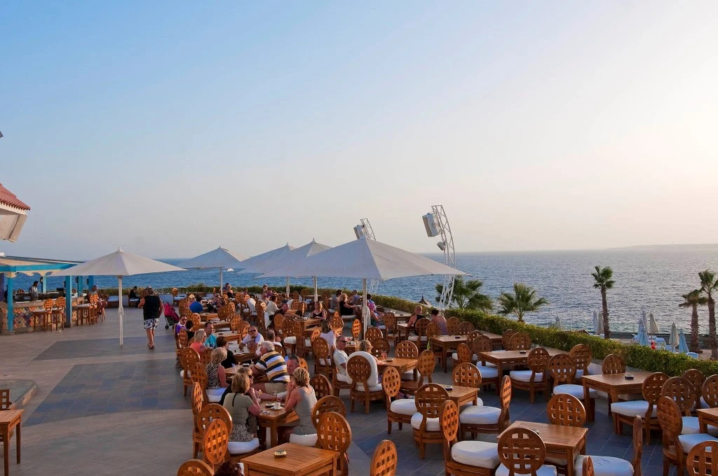 Beach & Waterfront