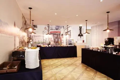 Food & Beverage