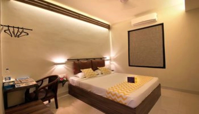 FabHotel Arastu Plaza