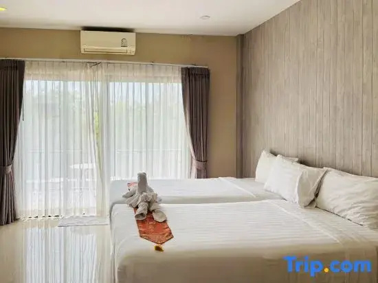 Standard Double room with pool view (full double bed)