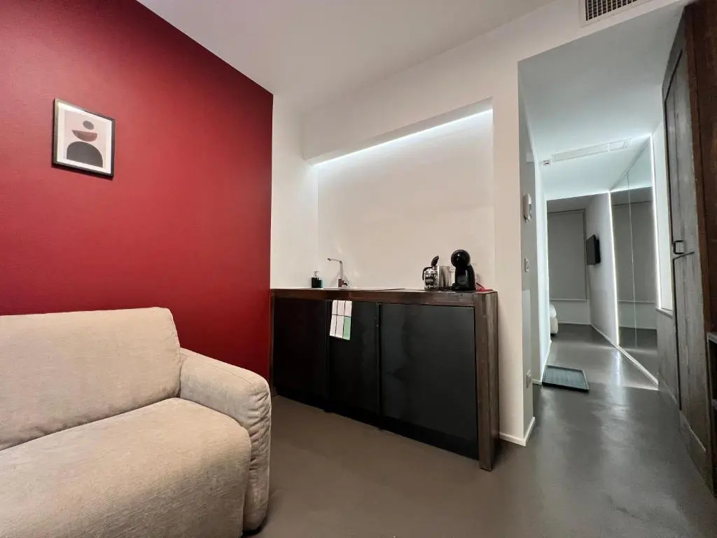 Deluxe Studio