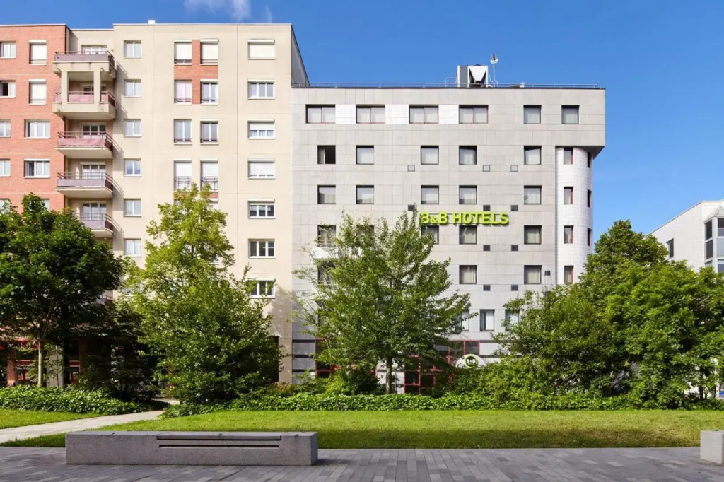 Voir la photo 1 — B&B HOTEL Saint-Quentin-en-Yvelines Centre Gare 4 etoiles