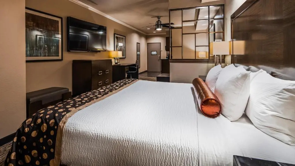Best Western Premier Crown Chase Inn & Suites - Chambres
