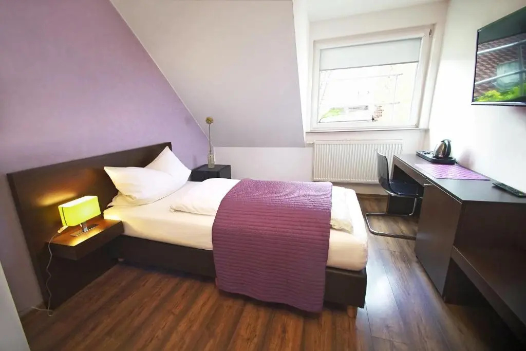 Economy room