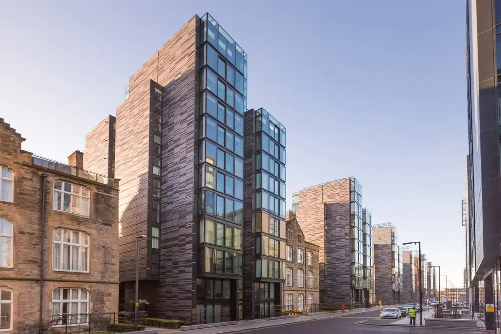 Fantastic 1-bed on the iconic quatermile