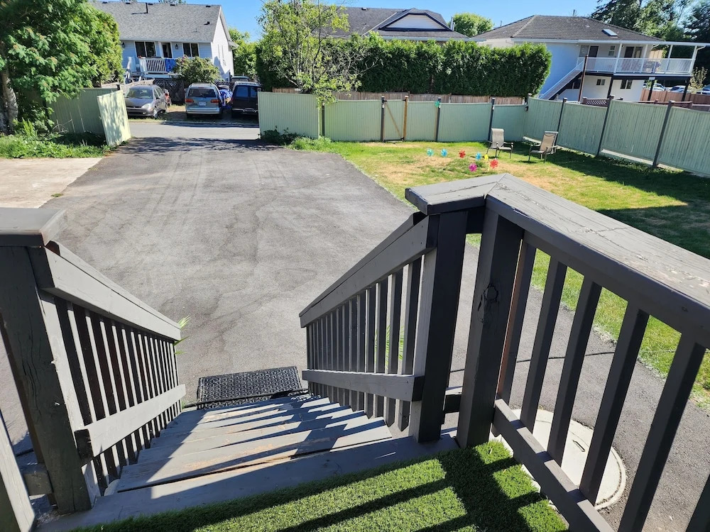 Sarla Villa Surrey - фото 30