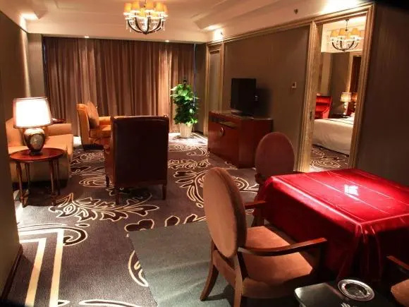 Deluxe Suite