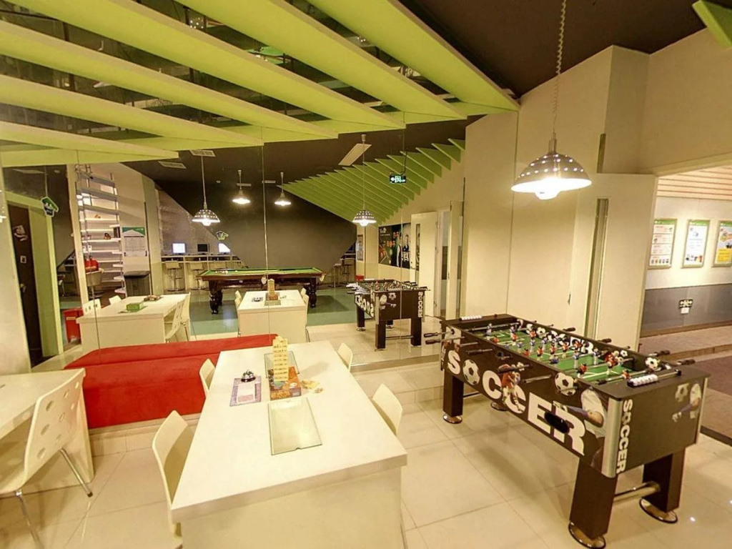 Food & Beverage