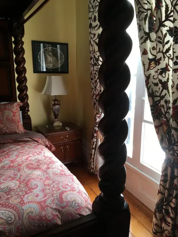 Deluxe Double room (full double bed)