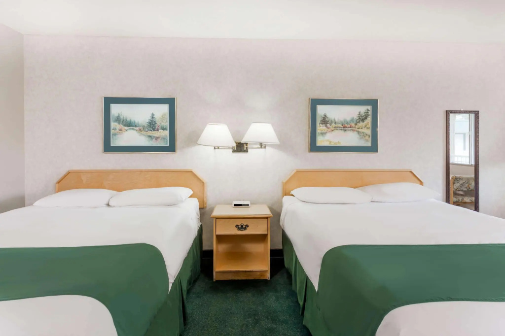 2 Bedrooms Quadruple Suite