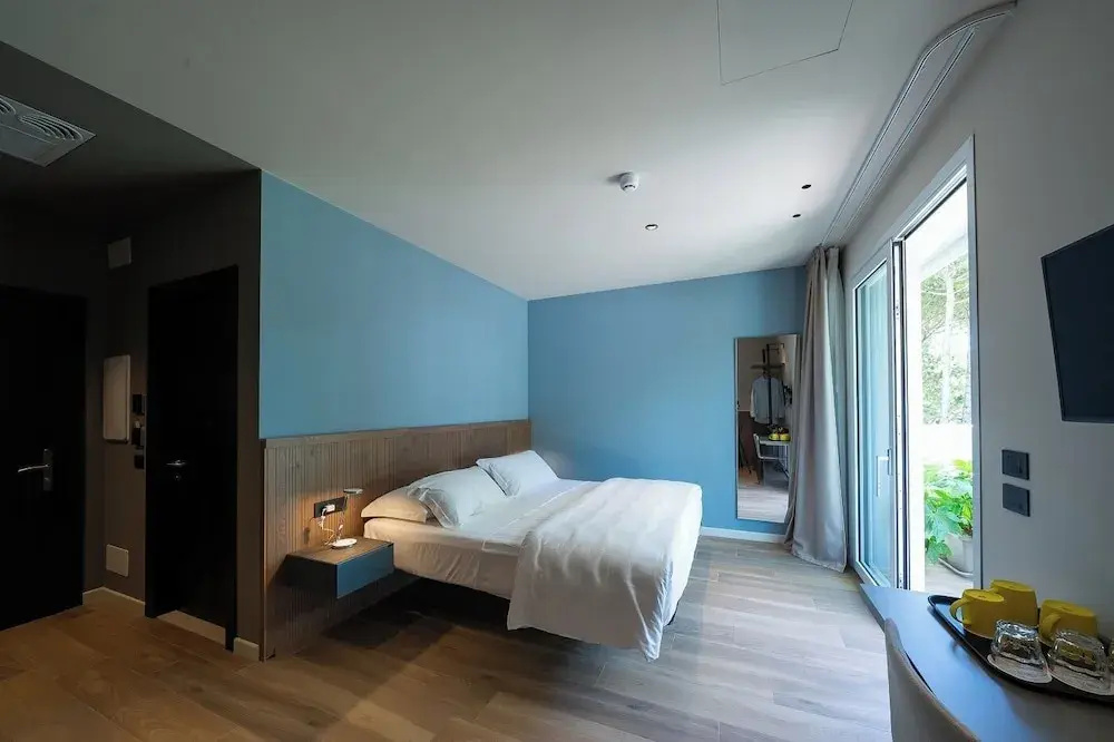 Premium Double room with sea view (full double bed)