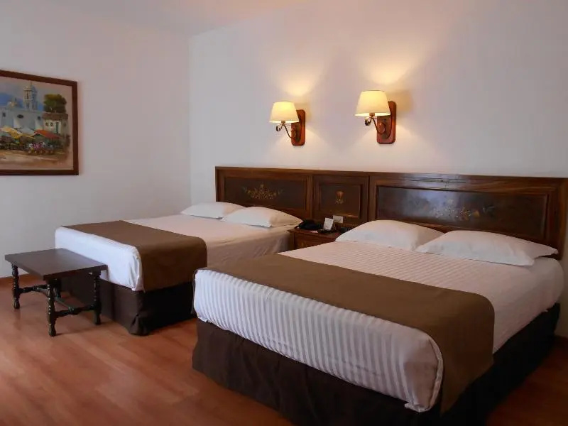 Hotel De Mendoza - Chambres