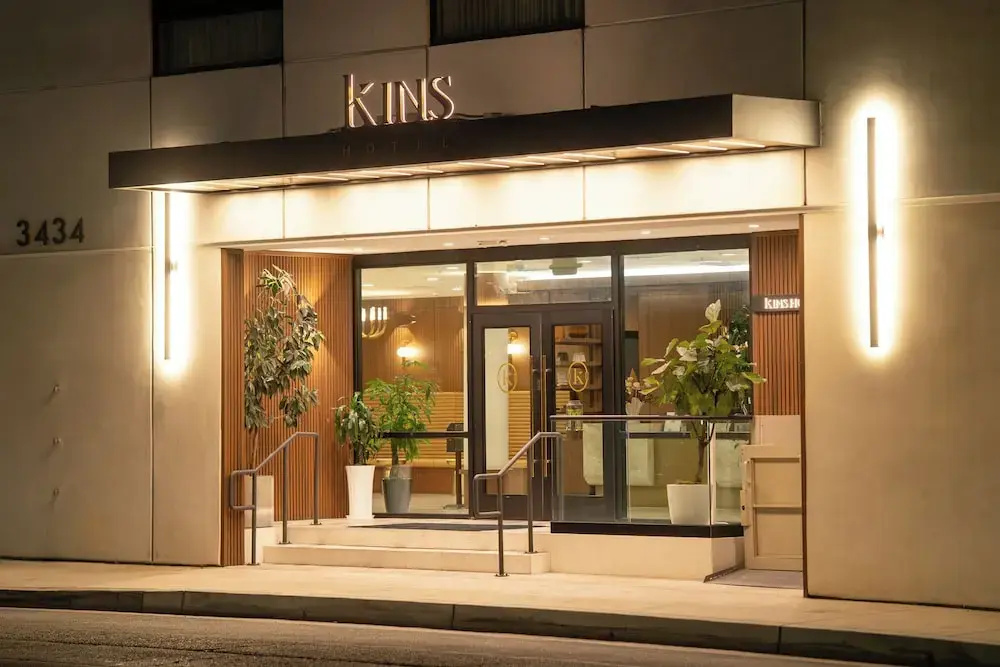 Kins Hotel