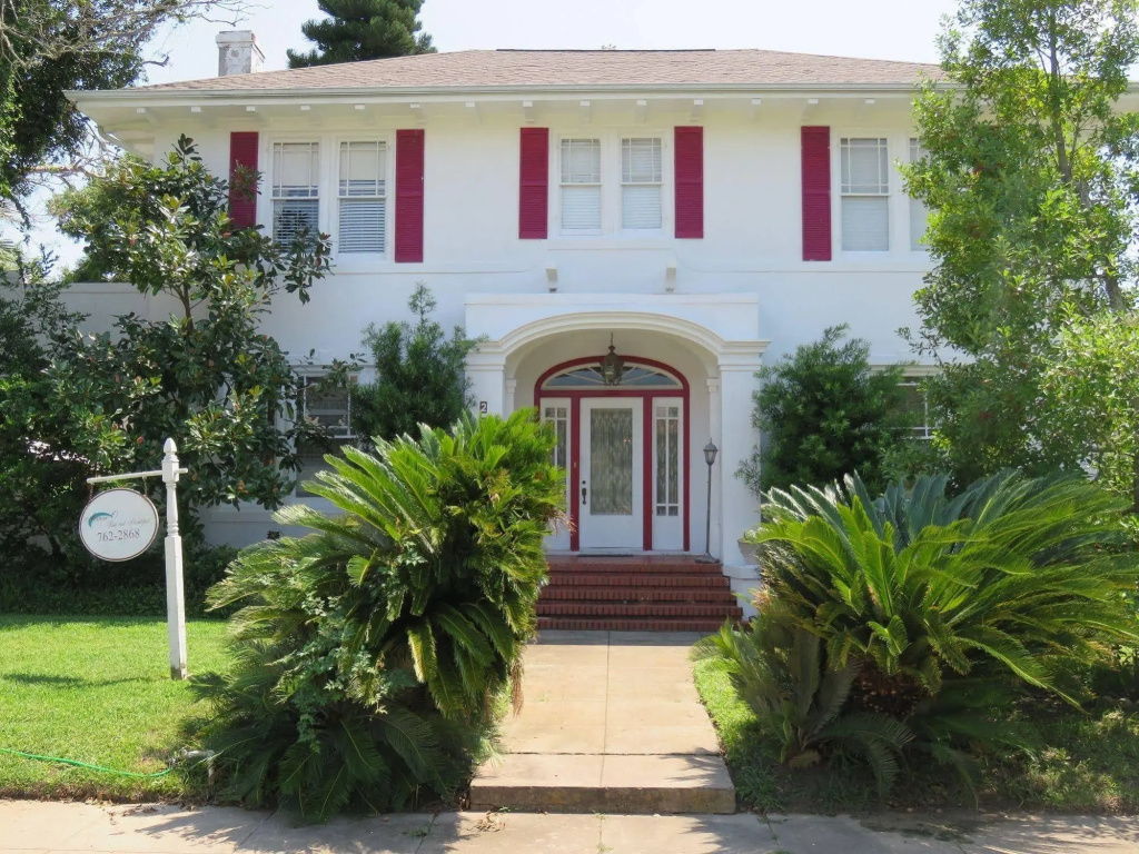 Avenue O Bed & Breakfast