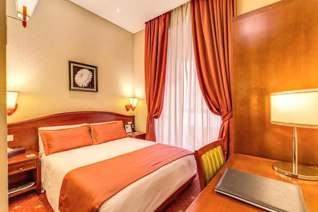 Double room with balcony (full double bed)