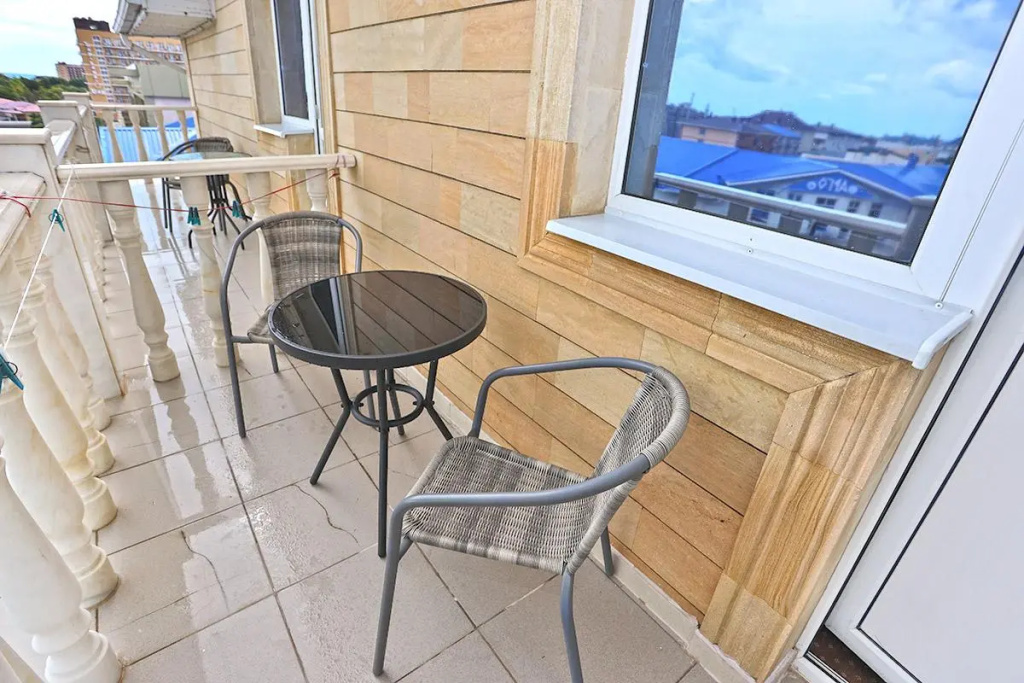 Balcony & Terrace