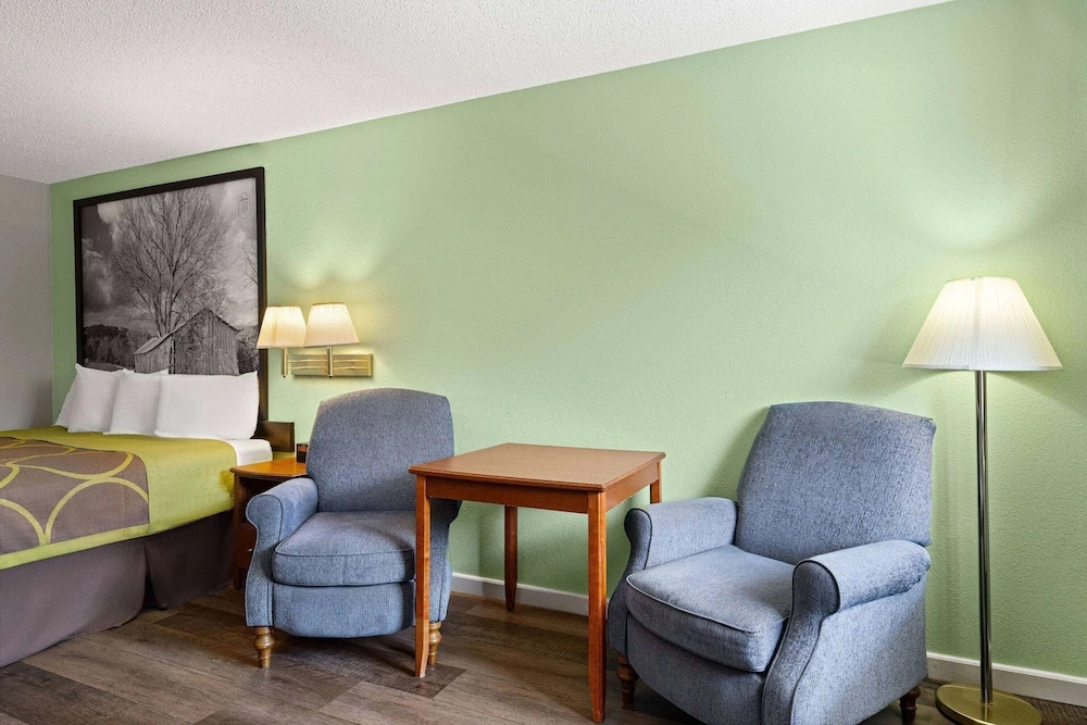 Deluxe Suite