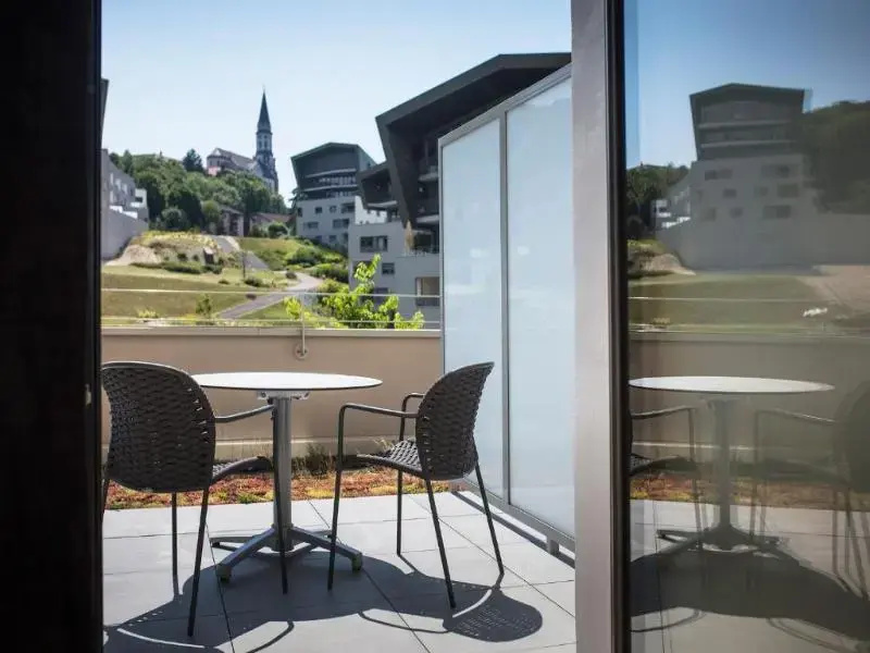 Superior room with lake view