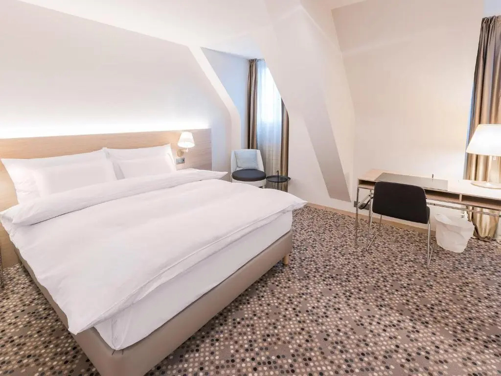 Standard Double room (full double bed)