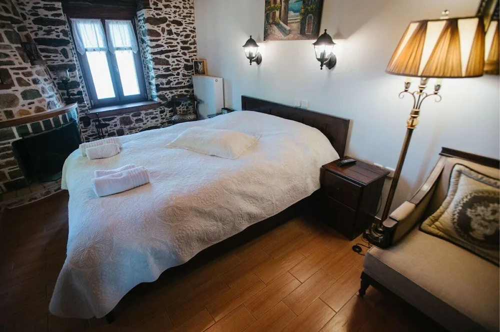 6 Bedrooms Cottage