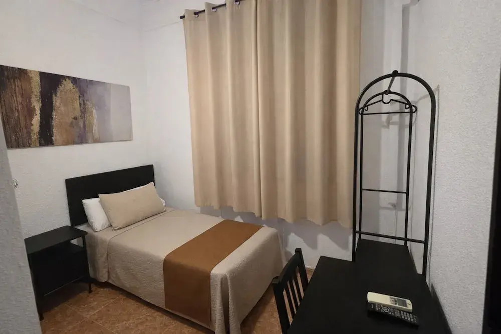 Standard Single room with courtyard view