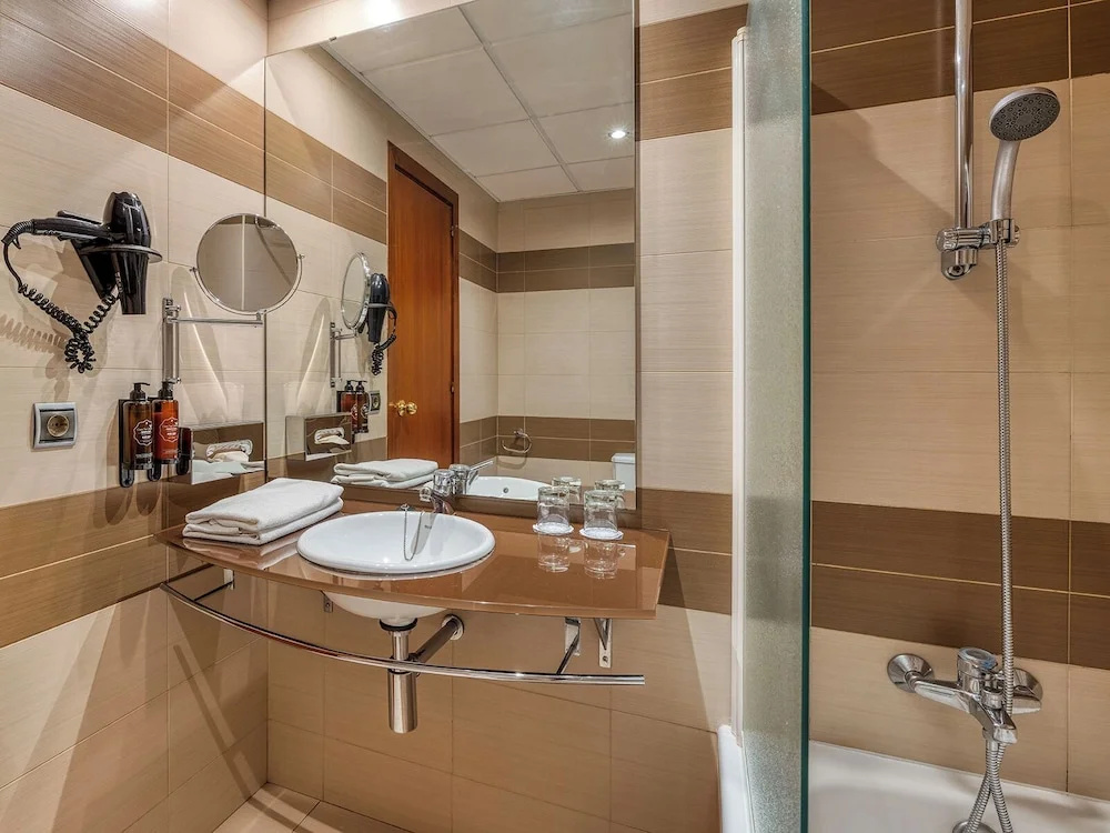 Standard Double room (twin beds)