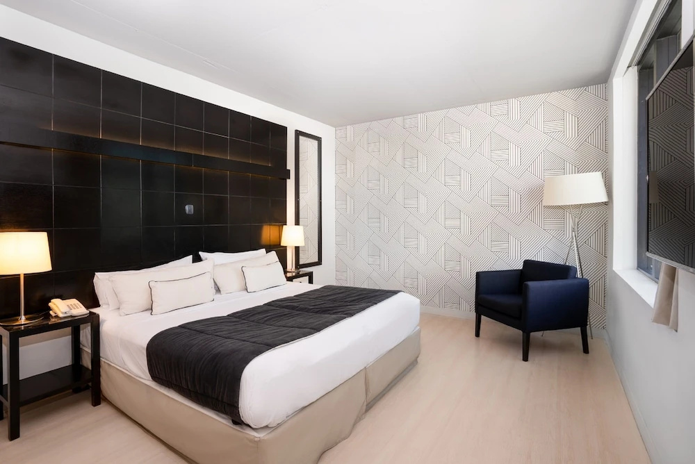 Grand Single room