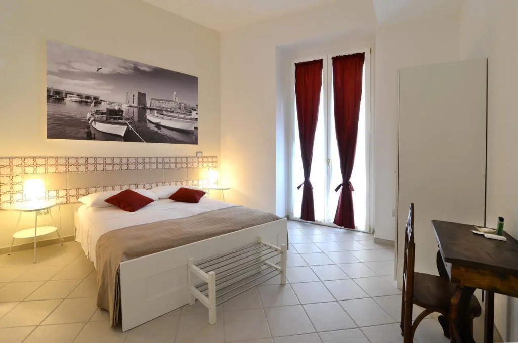 Standard Double room (full double bed)